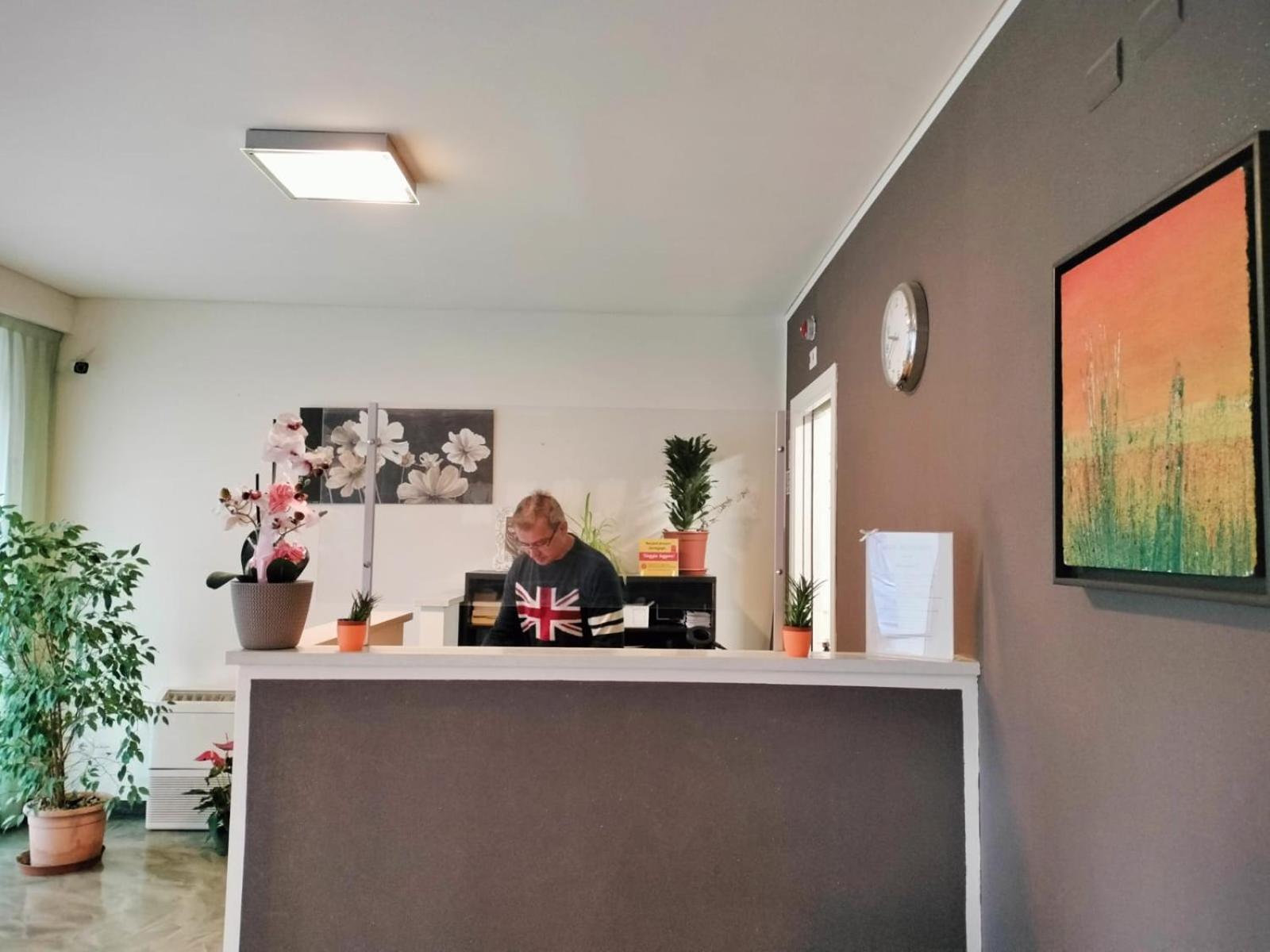 ريميني Residence Igea المظهر الخارجي الصورة